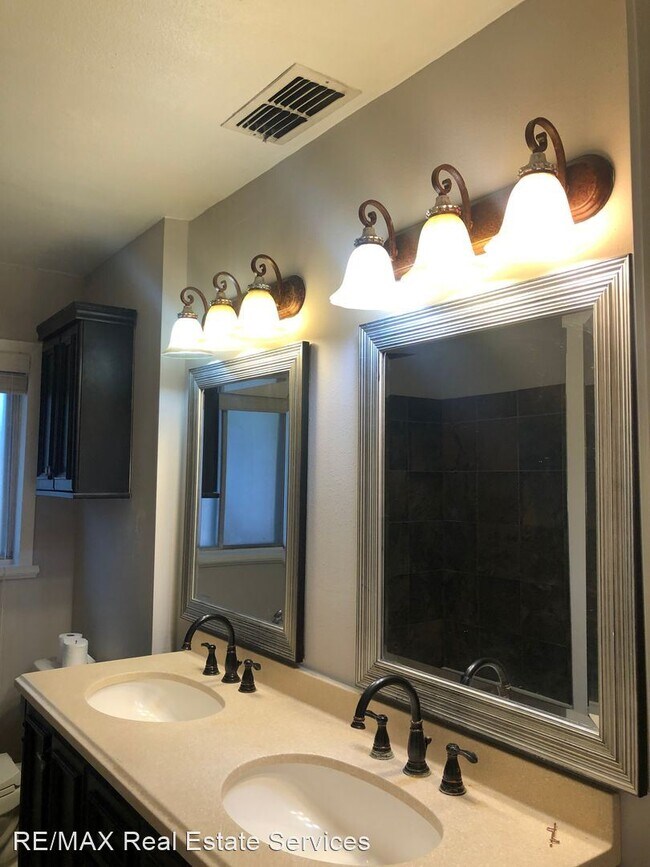 Foto del edificio - 3 br, 1 bath House - 4200 Lark