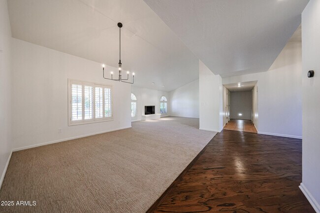 Building Photo - 8308 E Vista De Valle