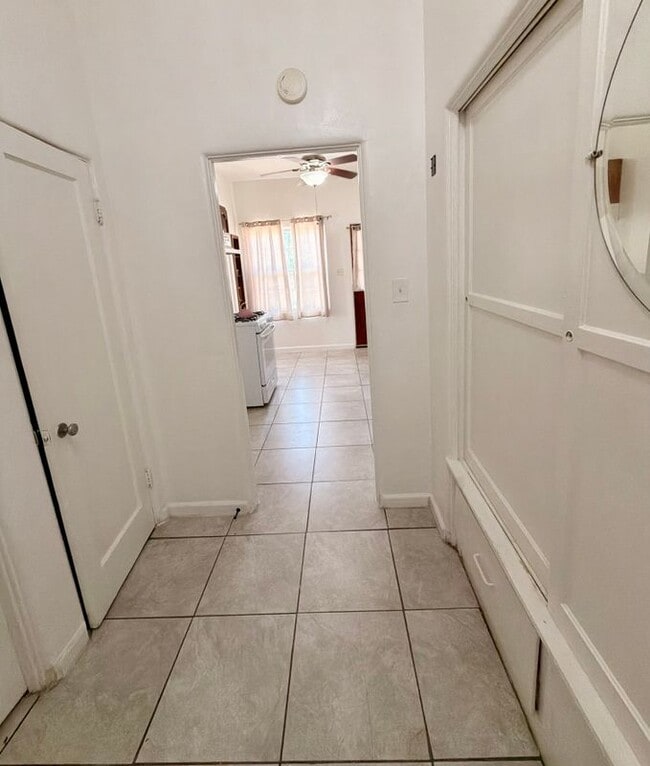 Foto del edificio - 10716 Ralston Ave