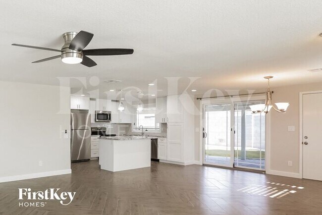 Building Photo - 2304 Kachina Ct