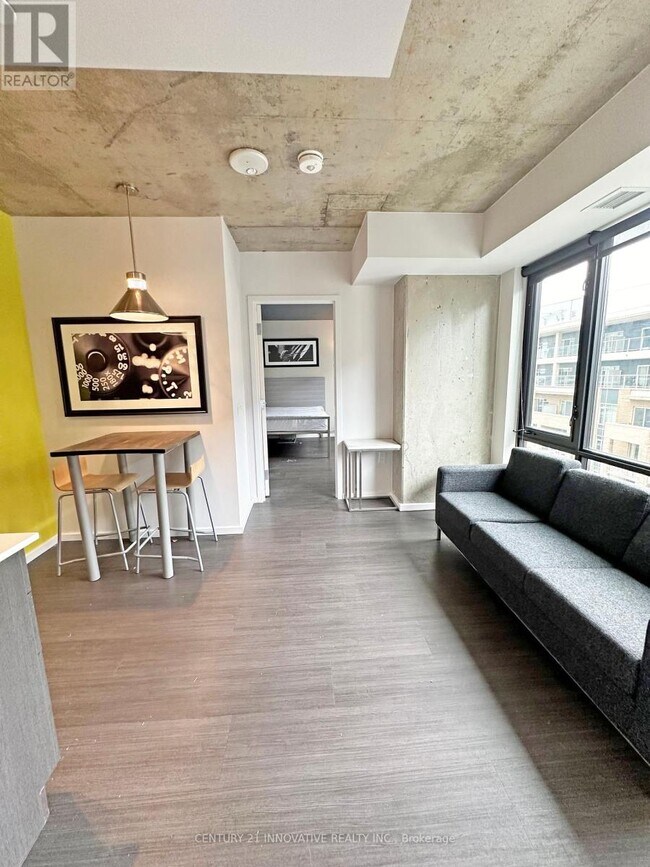 Photo du bâtiment - 105-1105 Champagne Ave S