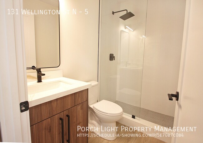 Photo du bâtiment - Completely New - Luxury Finishes - Modern Comfort