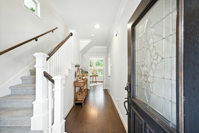 Building Photo - 9910 Spring Shadows Park Cir