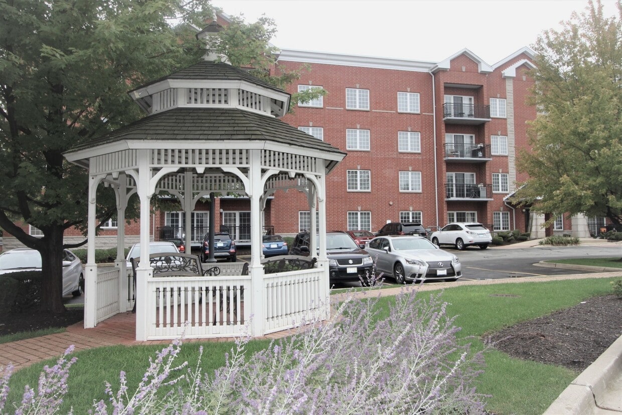 3501 Wellington Ct Unit 402, Rolling Meadows, IL 60008 Condo for Rent in Rolling Meadows, IL