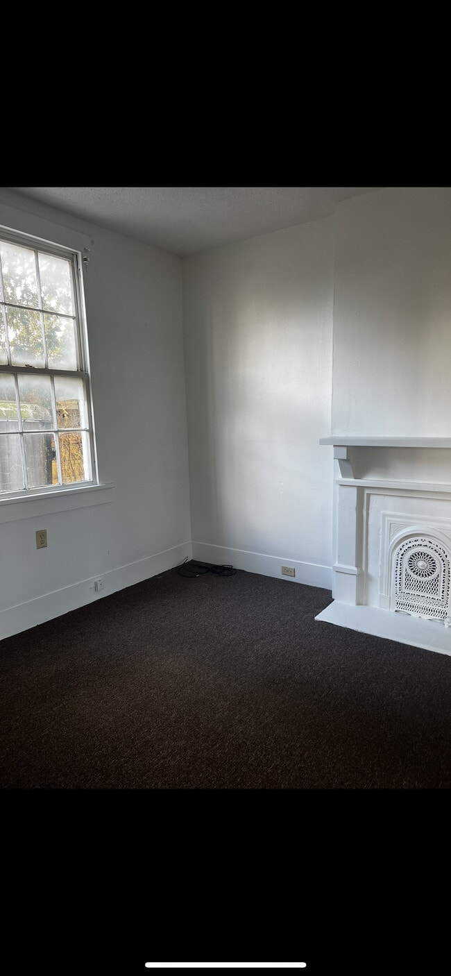 Building Photo - 2821 Monroe St.