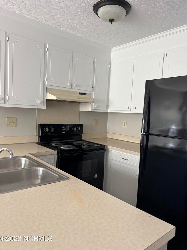 Foto del edificio - 3260 Landmark St