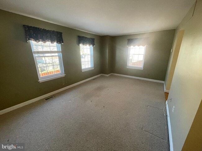 Building Photo - 6304 Ducketts Ln