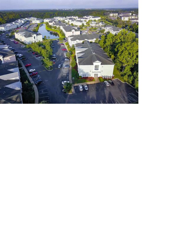 Building Photo - 8241 Pelican Landing Rd