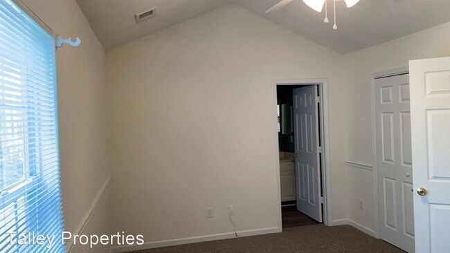 Building Photo - 2 br, 2.5 bath House - 8419 Southgate Comm...