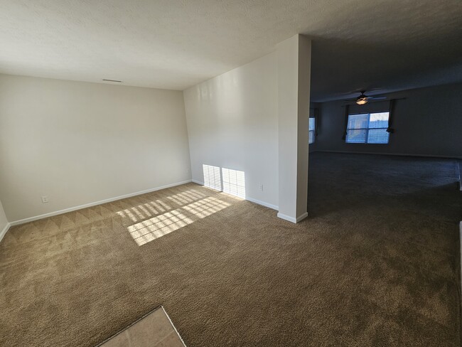 Building Photo - 15088 Royal Grove Dr