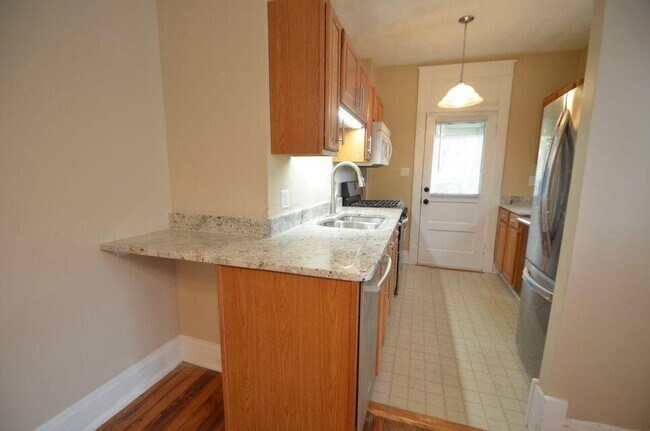 Foto del edificio - 986.5 Hunter Ave