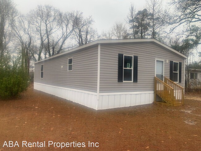 Building Photo - 3 br, 2 bath House - 460 Lake Drive