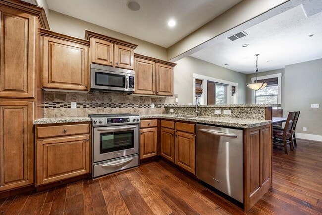 Building Photo - Fully Furnished Mountain Modern Twin Home ...