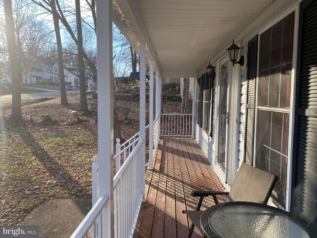 Foto del edificio - 11800 Oakhurst Dr