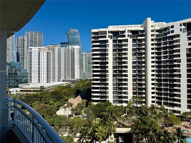 Foto del edificio - 770 Claughton Island Dr