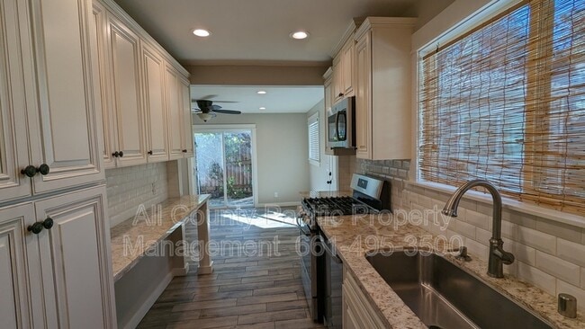 Building Photo - 1407 Monterey Rd