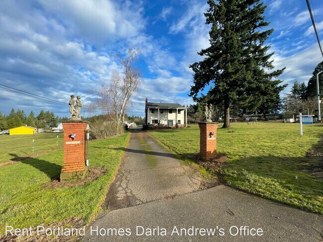 Building Photo - 4 br, 3.5 bath House - 20458 Beavercreek Road