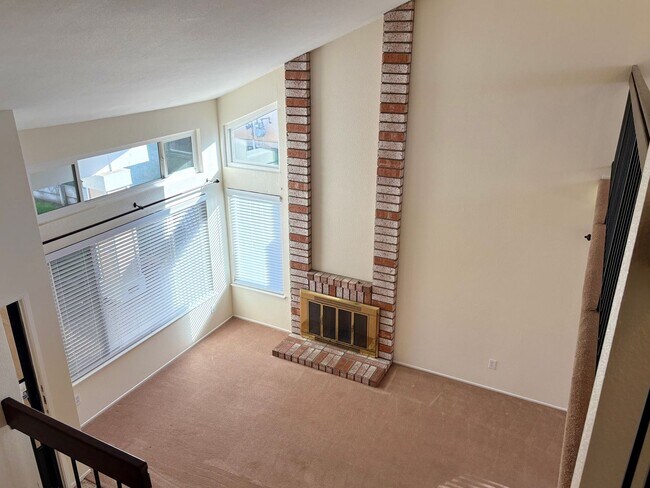 Foto del edificio - SOLAR POWERED 3 Bedroom 2 bath with large ...