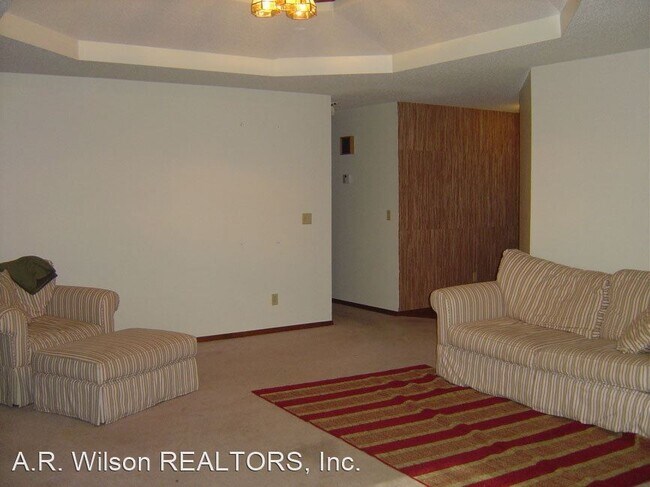 Foto del edificio - 3 br, 2 bath House - 2662 W. VILLAGE TERRACE