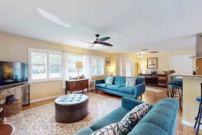 Foto del edificio - 2822 Tuckerstown Dr