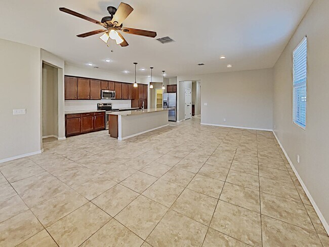 Building Photo - 17505 W Polaris Dr