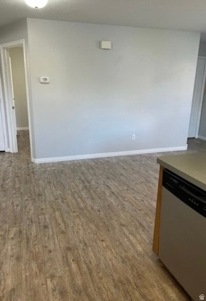 Building Photo - 2421 N Washington Rd Blvd