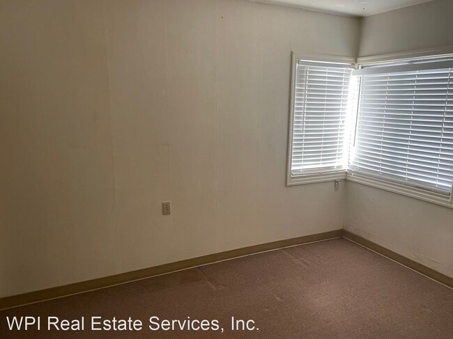 Foto del edificio - 1 br, 1 bath House - 11415 Airport Road