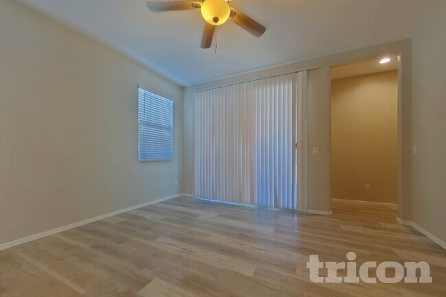 Foto del edificio - 31062 W Mulberry Dr