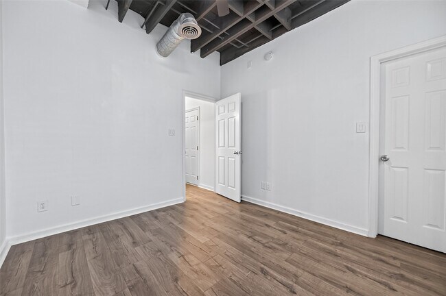 Foto del edificio - 708 W Clay St