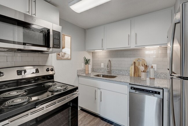 Building Photo - Crossings @ 501 Apartments