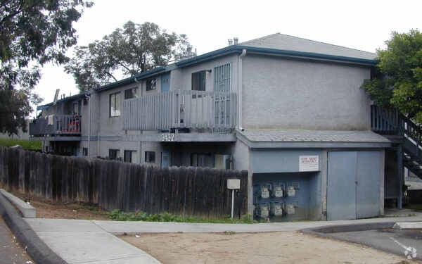 Building Photo - 3432-3434 Florence St