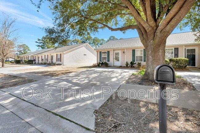 Foto del edificio - 1366 Pinnacle Ln