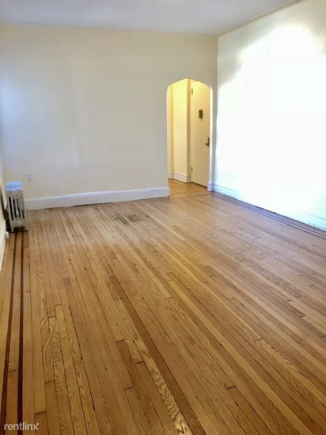 Foto del edificio - 1 br, 1 bath  - 3206 47th St