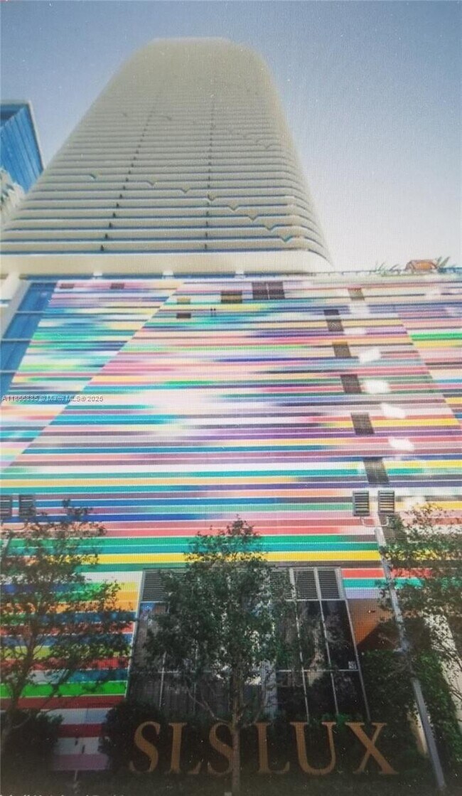 Building Photo - 801 S Miami Ave