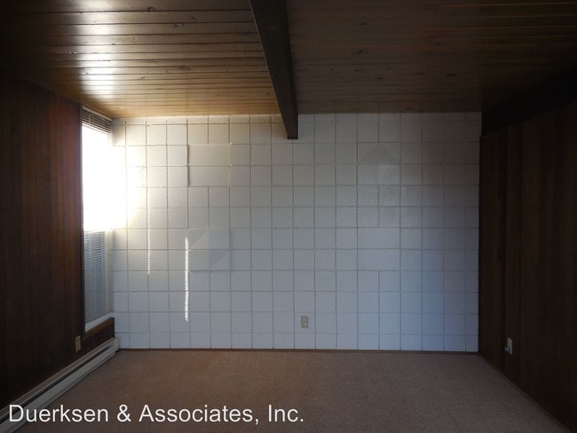 Building Photo - 1415-955 NW Highland Dr