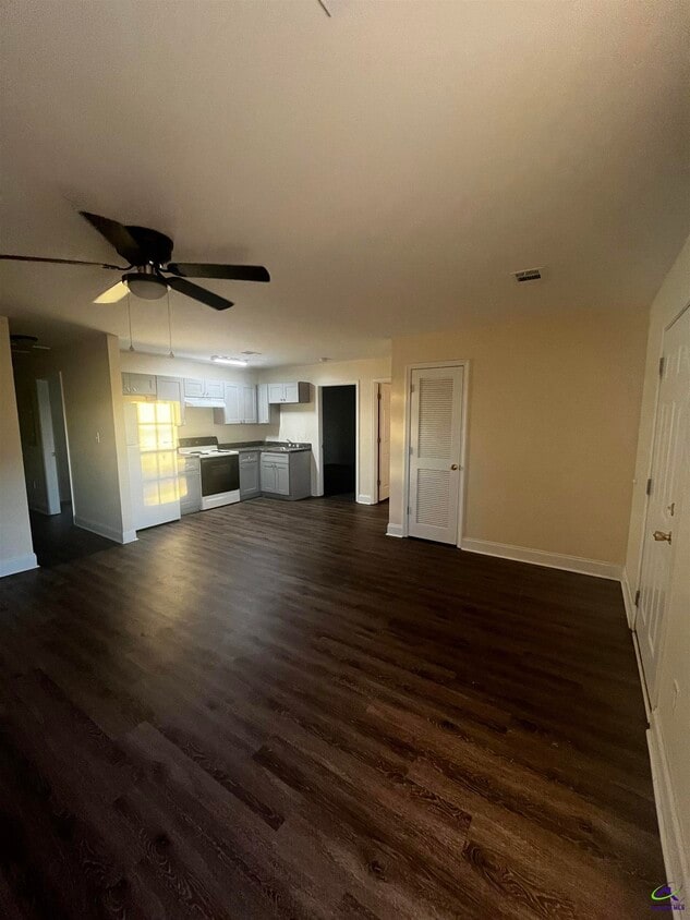 Foto principal - 119 Ronald Pride Blvd