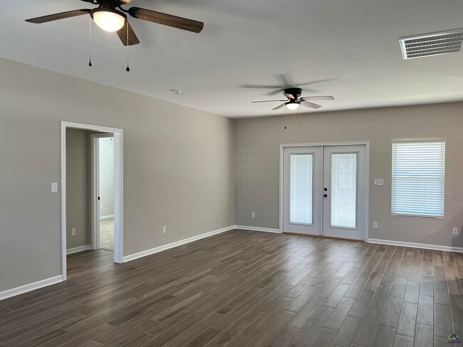 Building Photo - 99 Azalea Ave