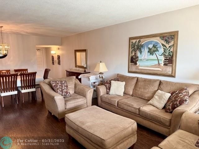 Building Photo - 3250 N Palm Aire Dr