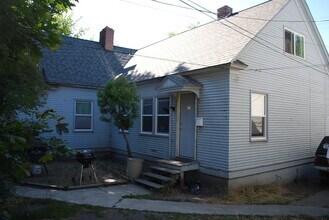 Building Photo - 675-677 NE Opal St