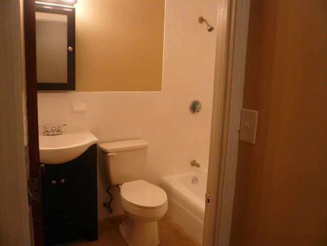 Foto del edificio - 426 Pleasant St