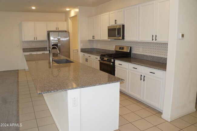 Building Photo - 8872 Fleetwood Ln