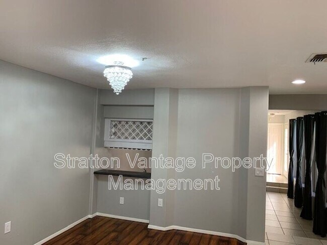 Building Photo - 11252 E Sahuaro Dr