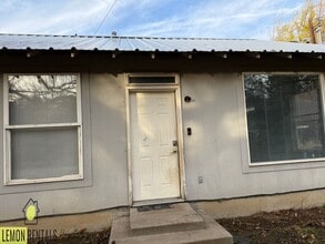 Building Photo - 1209 S 21st Ave