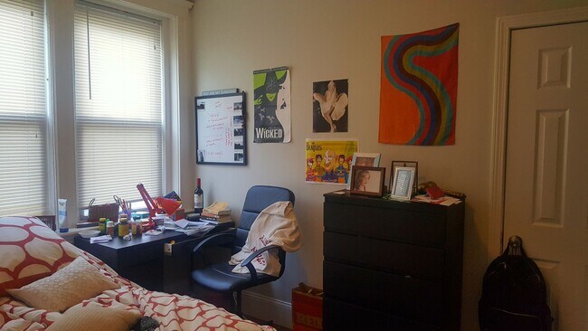 Foto del edificio - Affordable 2BR in Allston | Heat & Hot Water Included | Laundry in Building | 9/1