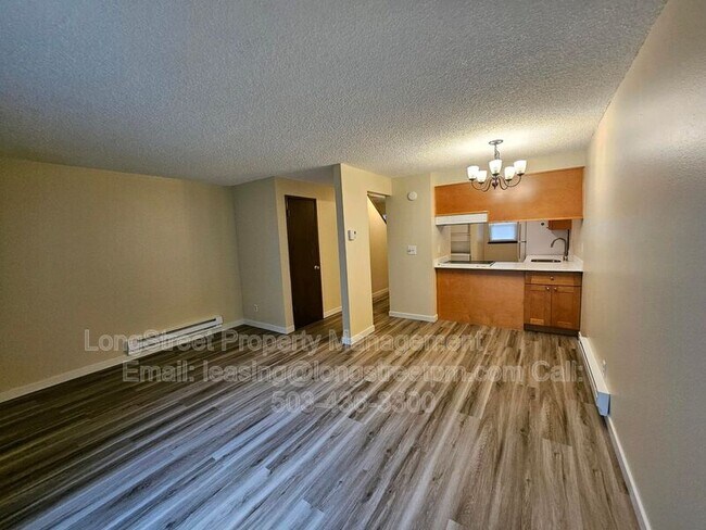 Foto del edificio - 3211 SE Wake St