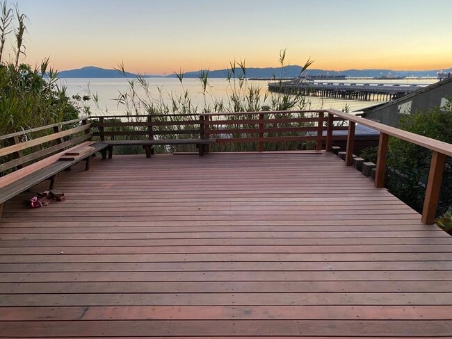 Building Photo - 869 Ocean Ave