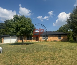 Building Photo - 605 Catalina Dr