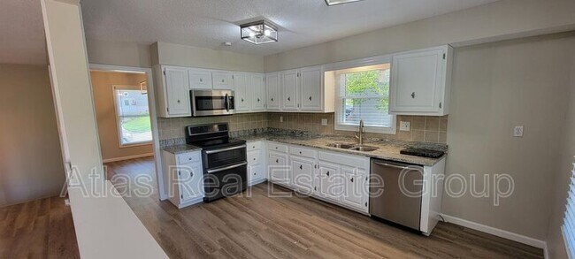 Foto del edificio - 14611 NW 67th St