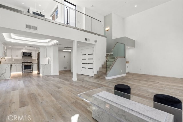 Building Photo - 4235 Mary Ellen Ave