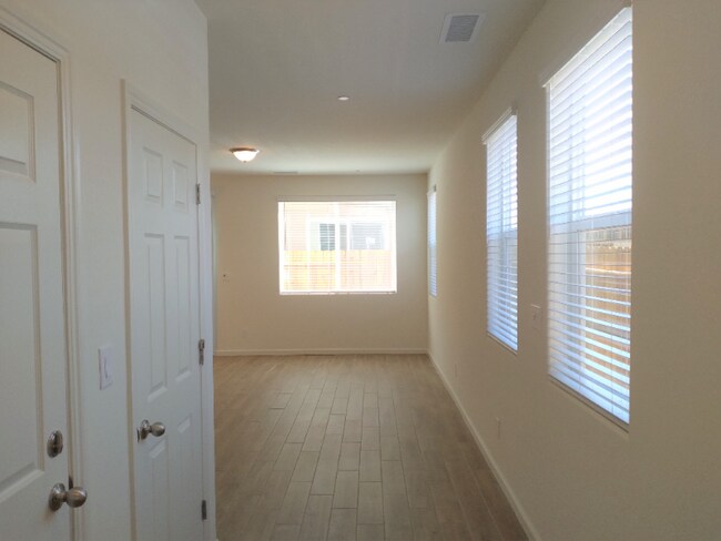 Building Photo - 6393 E Malbec Dr